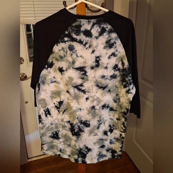 AC/DC Back in Black Faded Logo - Tie-Dye  Shirt Mens Size M Unique -Never Worn - Picture 2 of 9